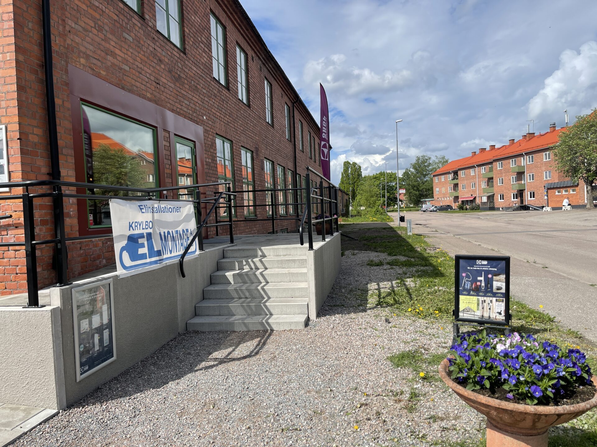 Fina hus i Krylbo. Krylbo Elmontage.